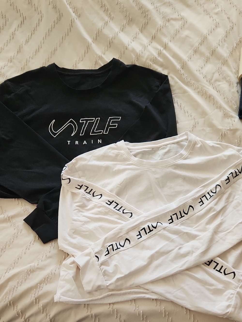 TLF crop Long Sleeve Tee